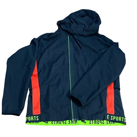 CLOSING SALE - NWOT - Nike Sports Dri-Fit Layered Windbreaker - Picture 4 of 6